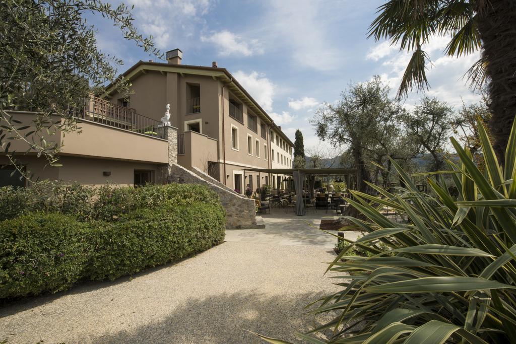 Locanda Al Colle Hotel Camaiore Exterior photo